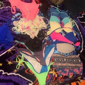 BIKINIS ON BIKINIS LOT (small/medium) SEND OFFERS